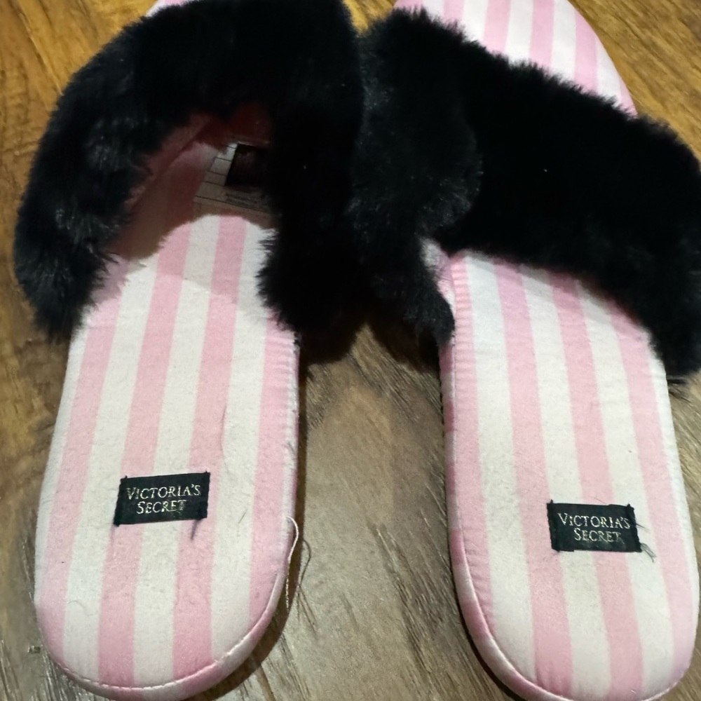 Victoria's Secret Pink and Black Striped Slippers - Picture 2 of 5